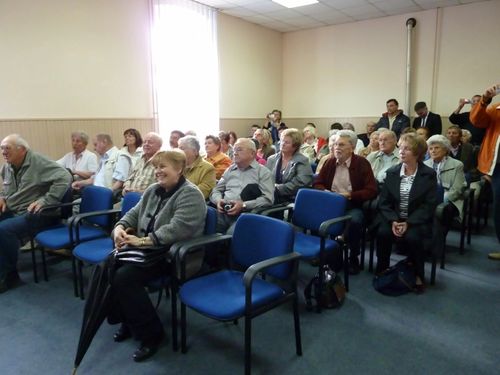 Picture 9 – The Jarek tour group and guests at the dedication of the Jarek Commemorative plaque in the town hall Bački Jarak/Jarek.